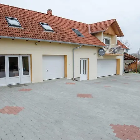 Kaman Vendeghaz Apartamento Alsópáhok