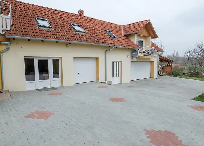 Kaman Vendeghaz דירה Alsópáhok