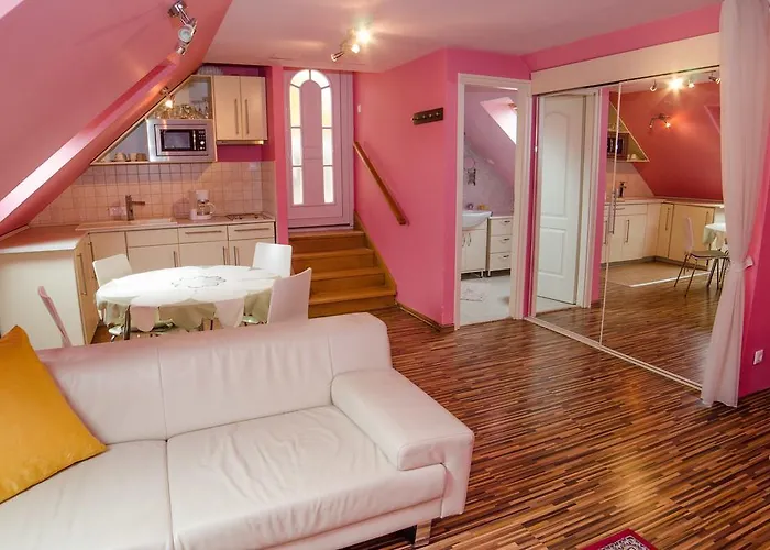 Kaman Vendeghaz Apartment *