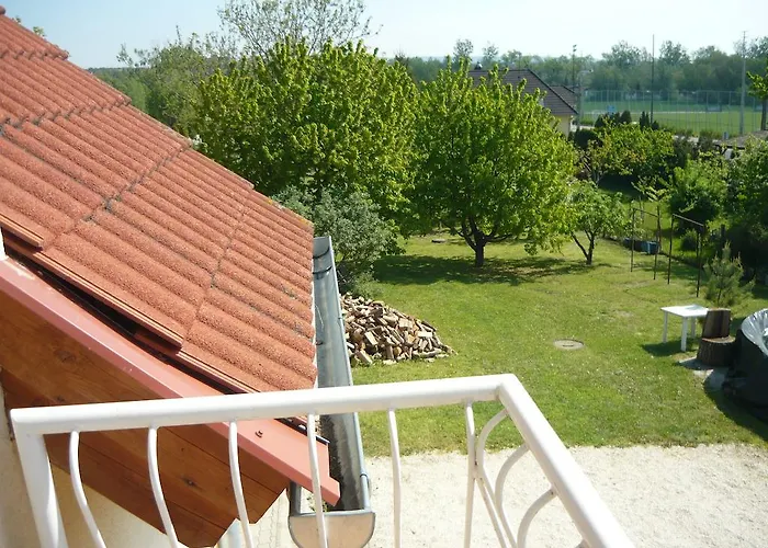 Kaman Vendeghaz Apartment