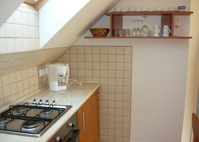 Kaman Vendeghaz * Alsópáhok